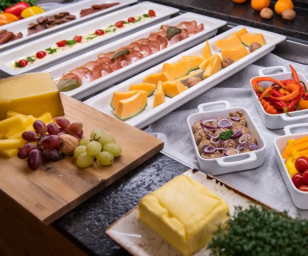 Breakfast for connoisseurs