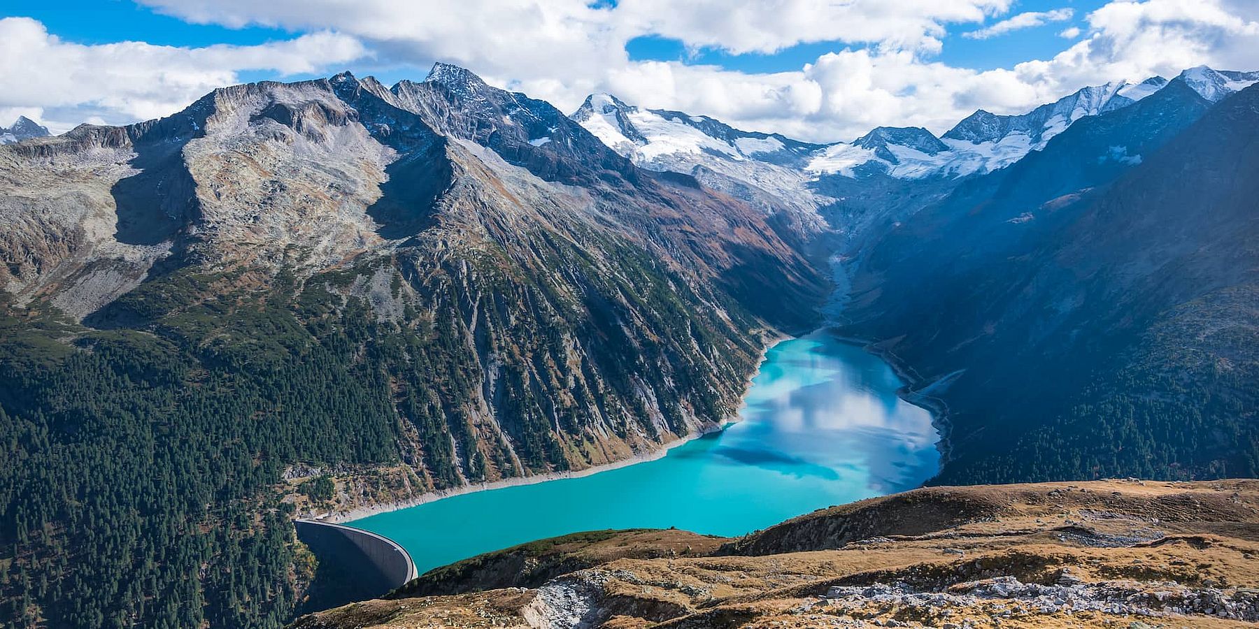 Blick auf den Schleigeis Stausee im Zillertal