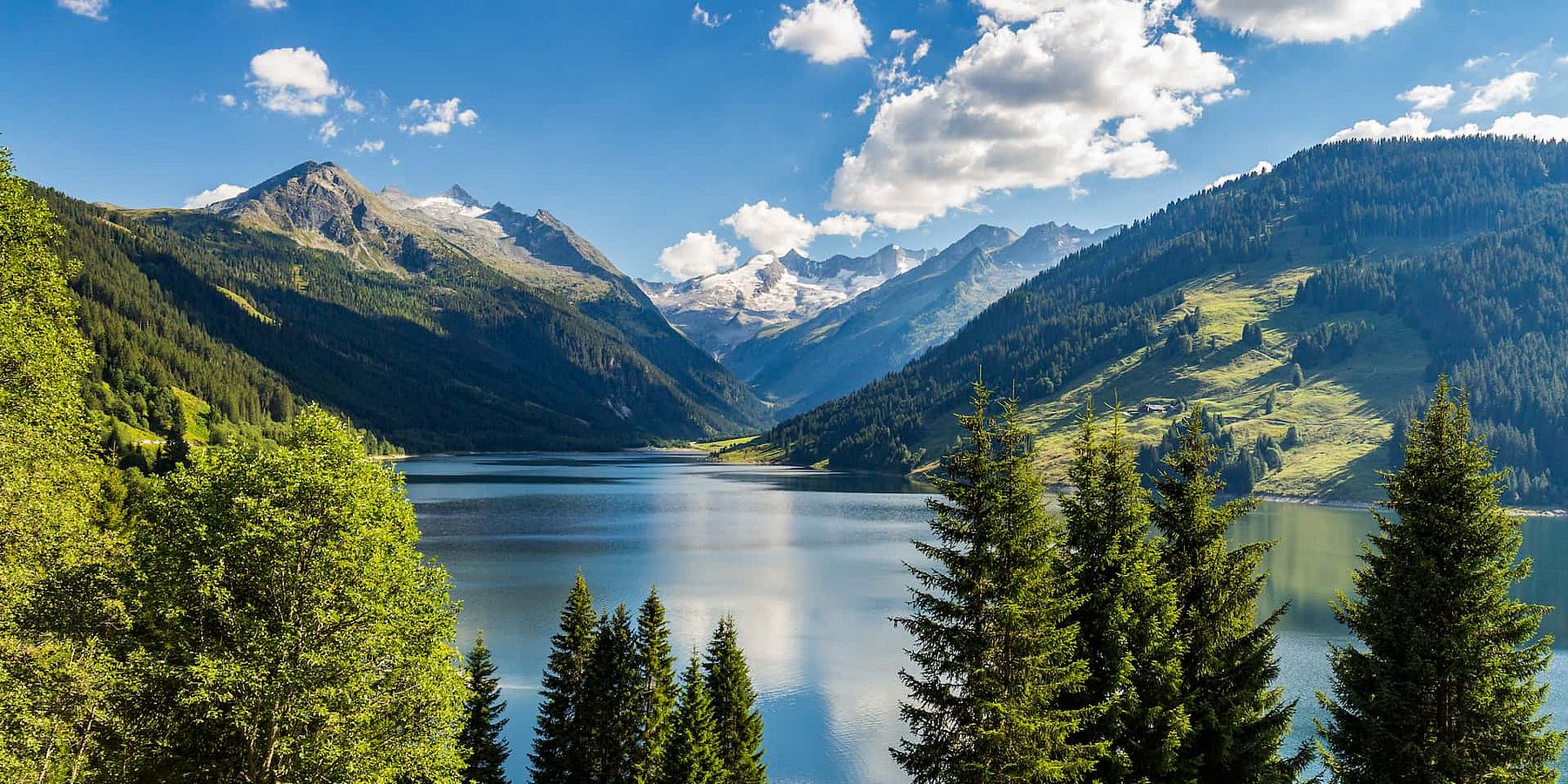 Malerischer Anblick des Durlassboden Stausee im Zillertal