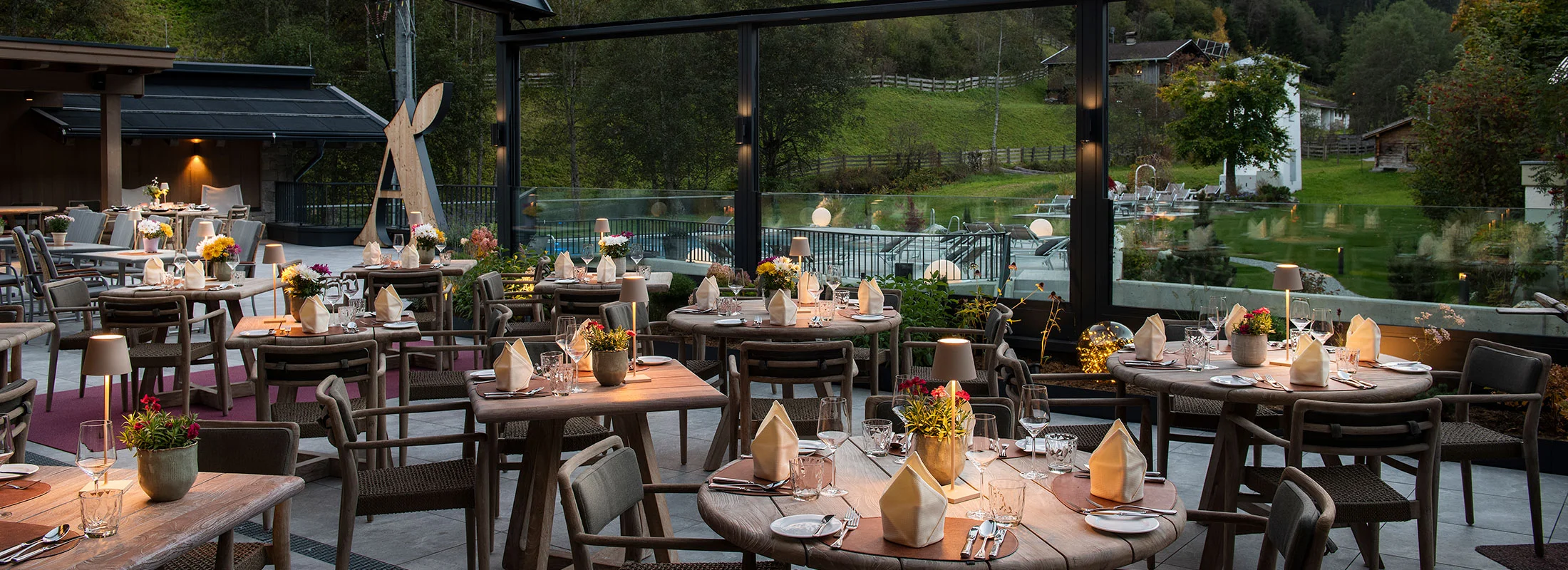 Restaurant Service Sonnenterasse
