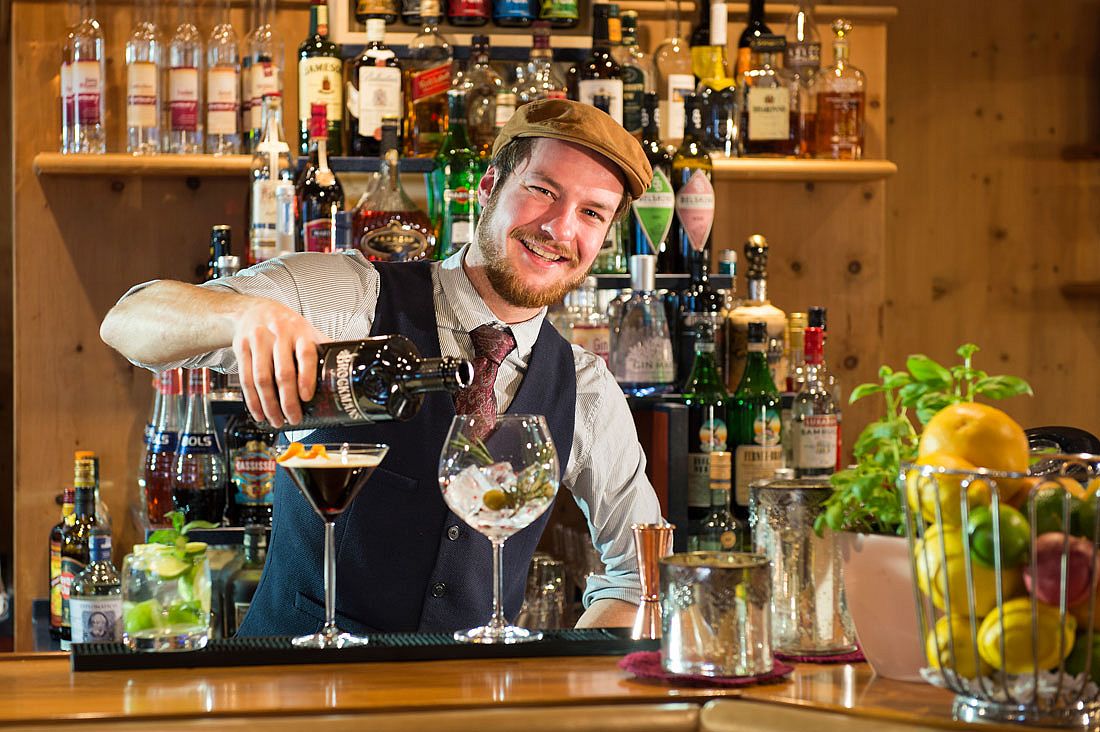 hotelbar-barkeeper-max-02