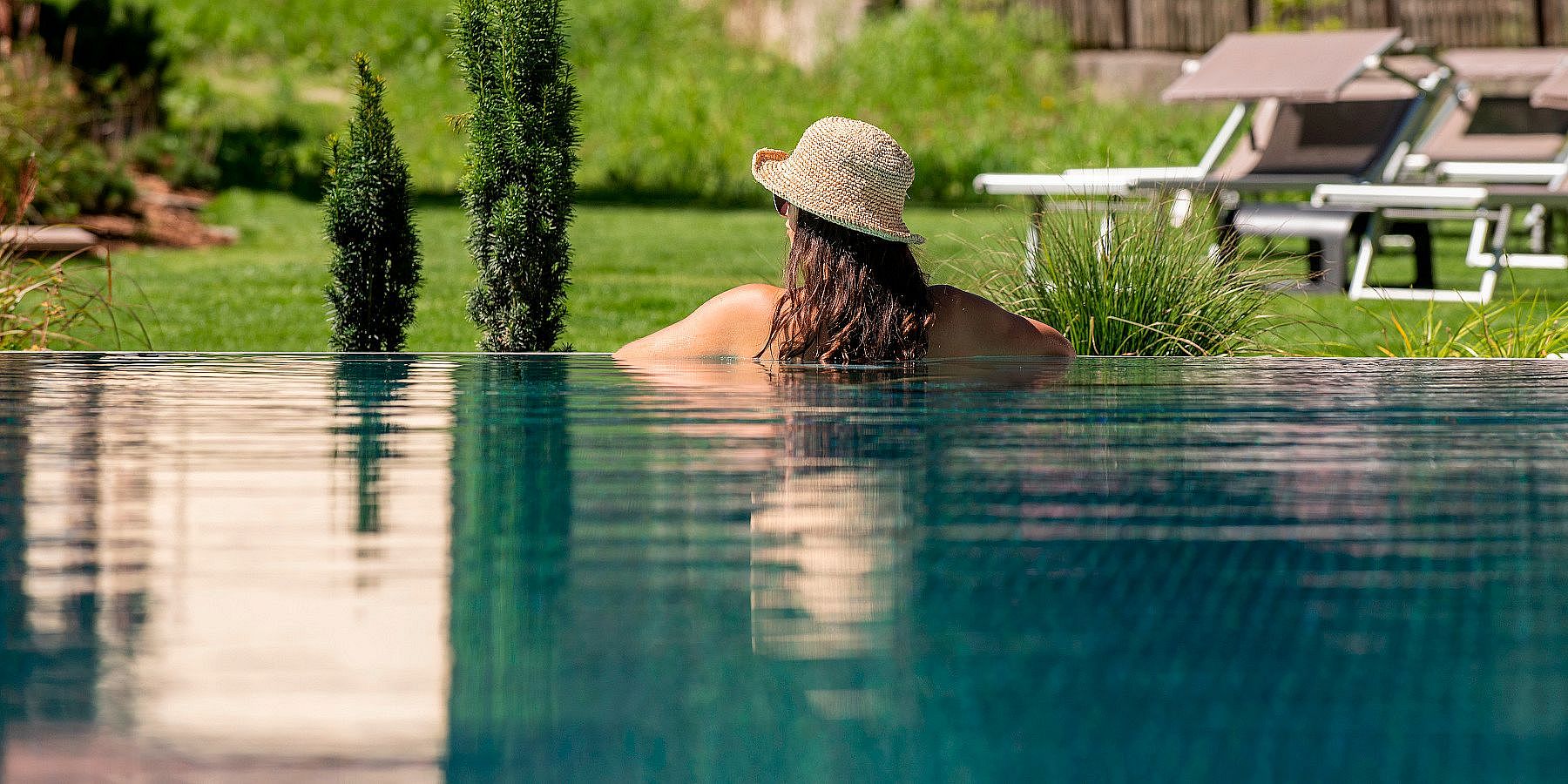 Infinity Outdoor Pool vom 4 Sterne Hotel das Alois im Zillertal